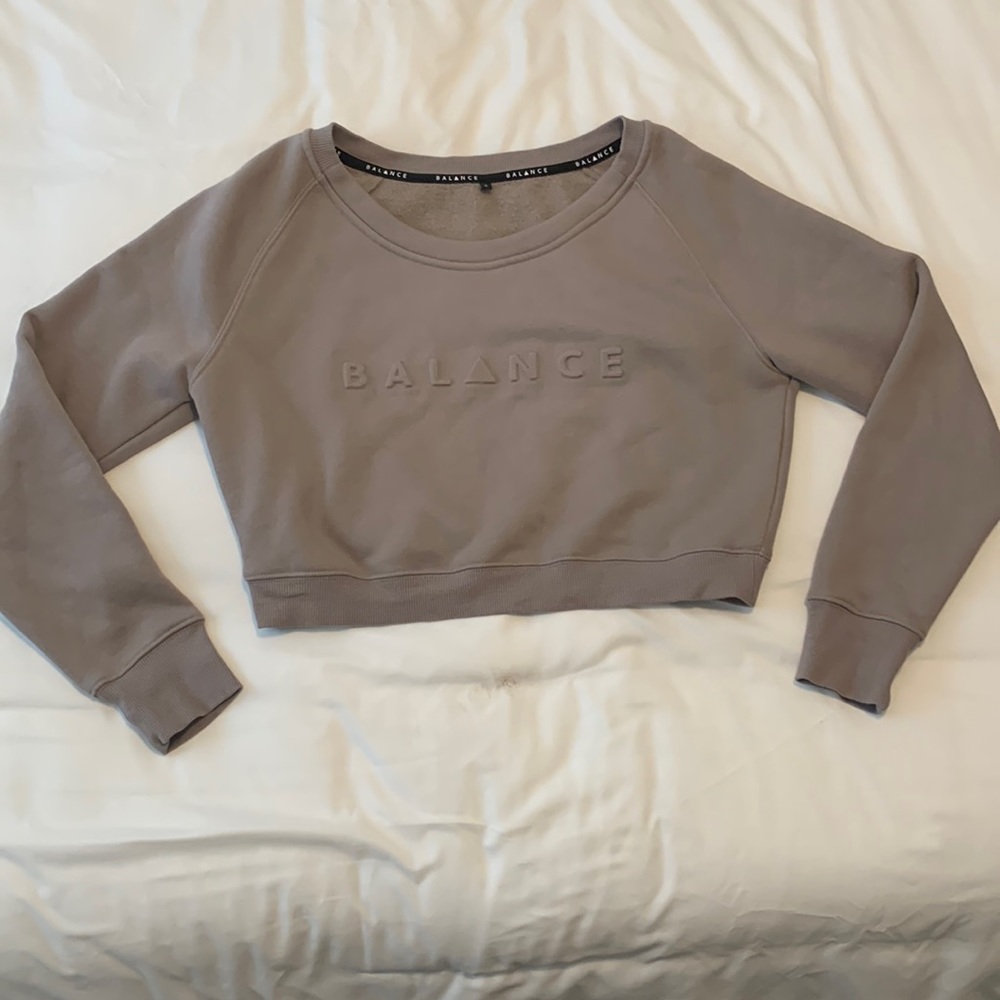 Cropped crewneck